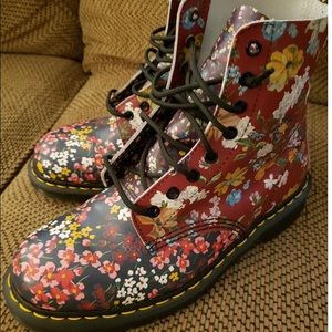 Doc Martens pascal floral clash